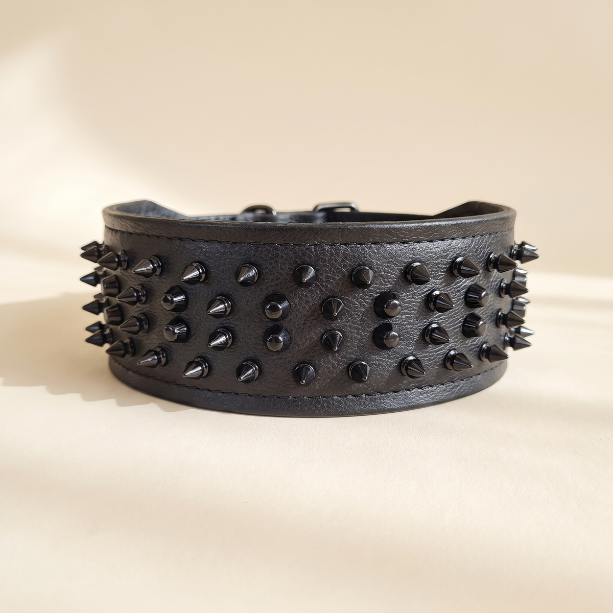 Obojek „Crown" z měkké kůže – černý – Thicket & Tail